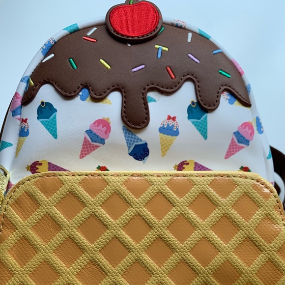 π¦π¦ Loungefly x Disney Princess IceCream Backpack - Picture 5 of 8